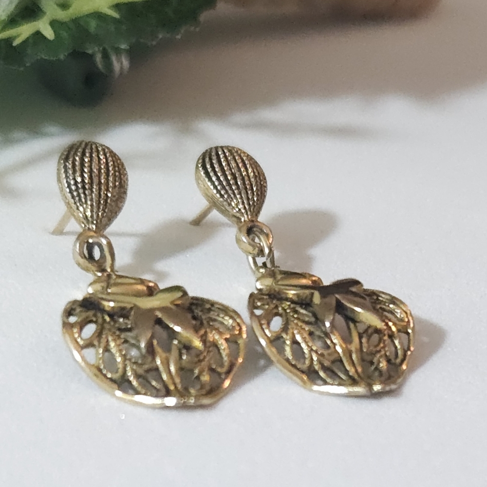 Vintage Gold Plated Butterfly & Leaf Filigree Dangle Earrings - Picture 6 of 13